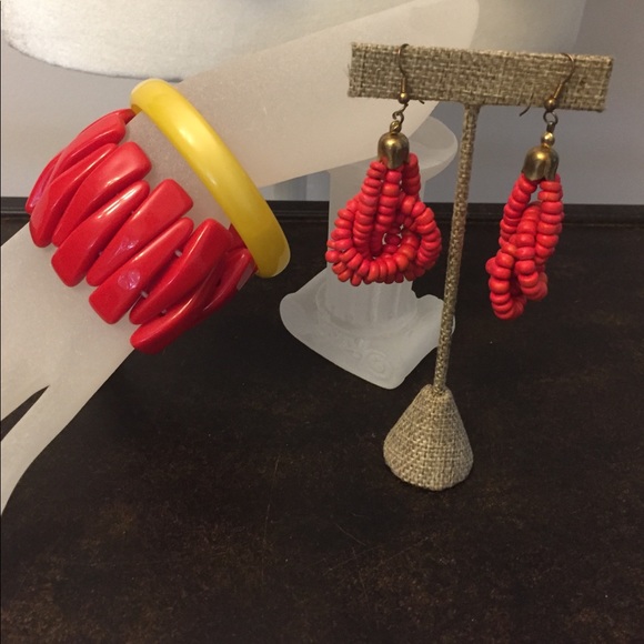 Beautiful red&yellow necklace, earring & bracelets - Picture 5 of 6